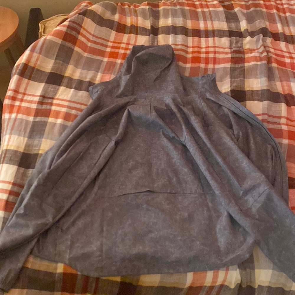 COPY - Lulu lemon rain jacket size medium